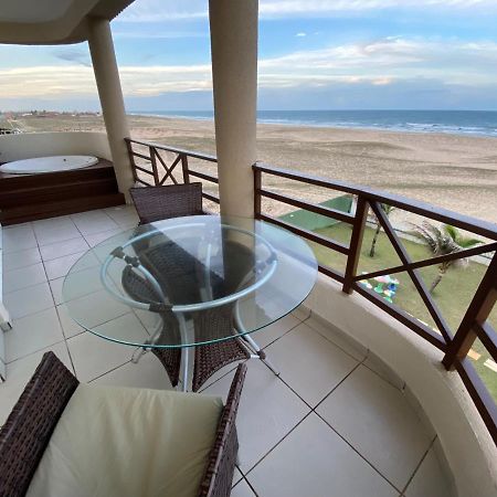 Beachfront Apt & Jacuzzi Taiba Bagian luar foto