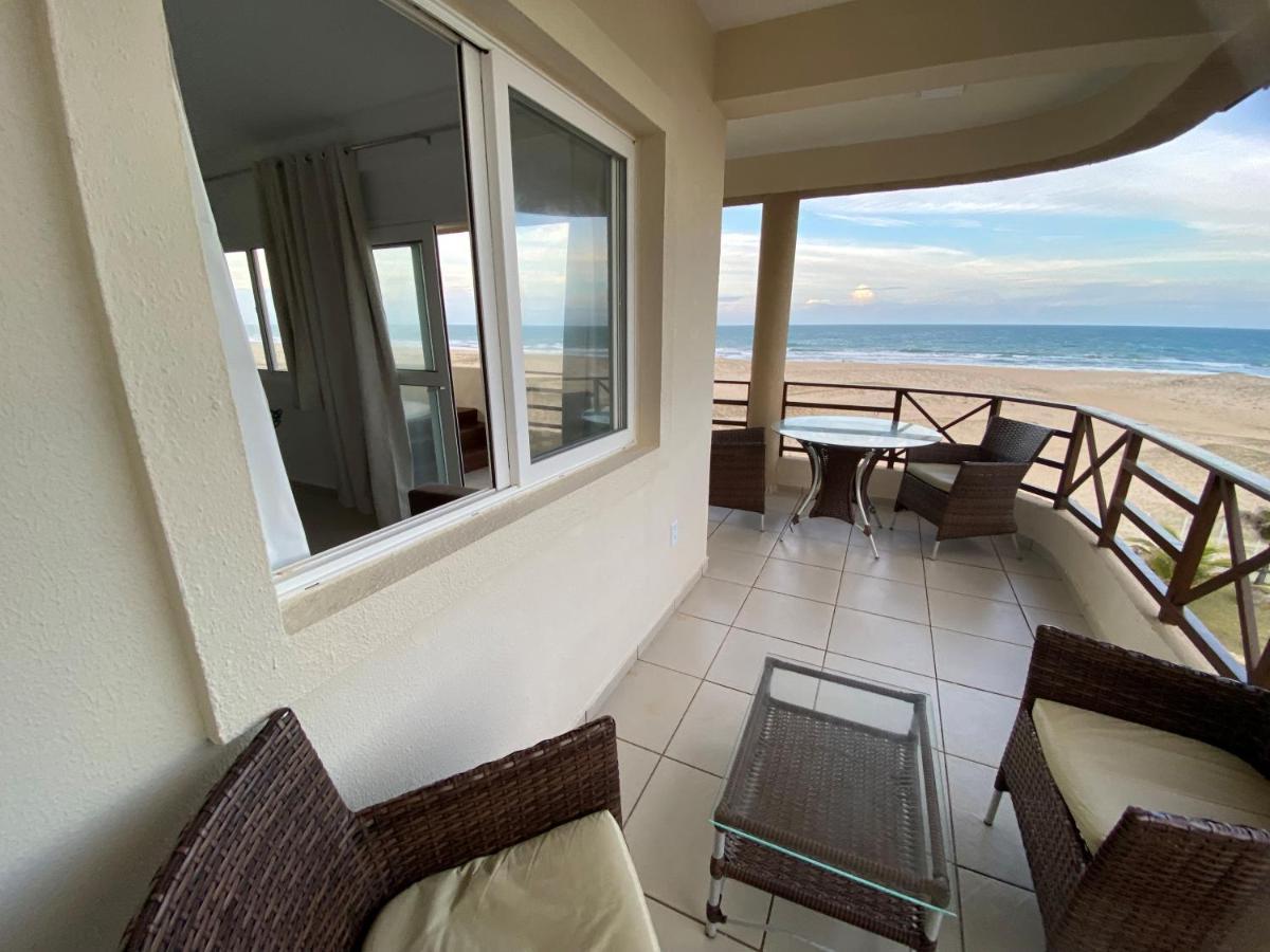 Beachfront Apt & Jacuzzi Taiba Bagian luar foto