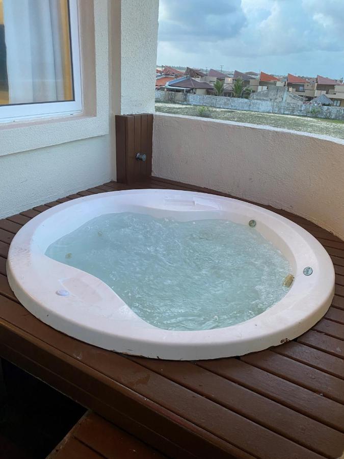 Beachfront Apt & Jacuzzi Taiba Bagian luar foto